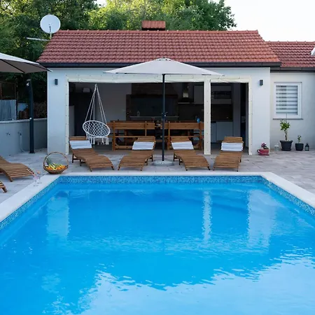 別荘 House With A Swimming Pool Zmijavci, Zagora - 24240 *